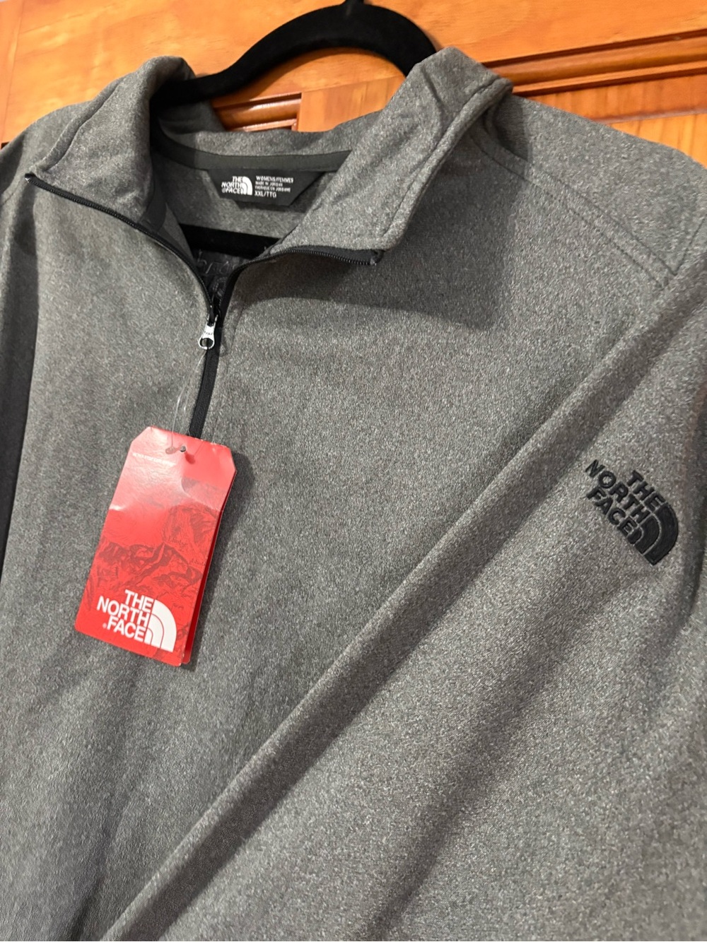 NWT North Face Women’s 1/4 zip lightweight, XXL